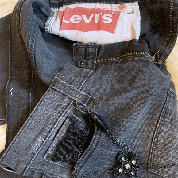 Upcycled vintage Levi’s grey patches Mongolian fur - Picture 7 of 8